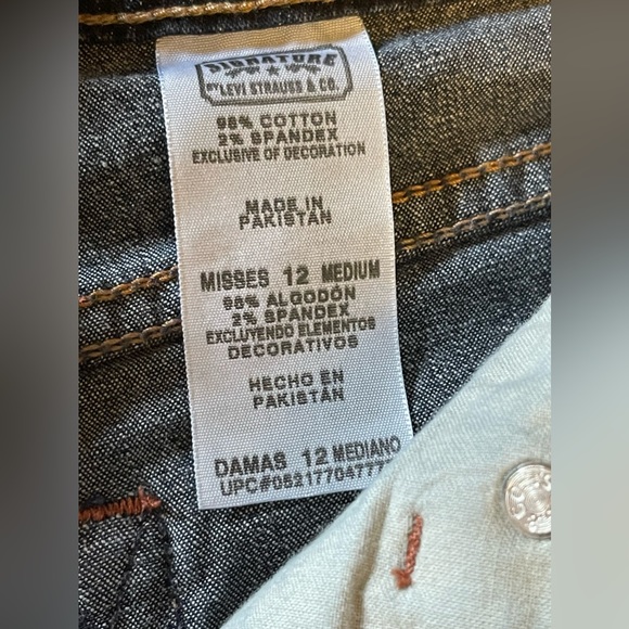 Levi's Strauss Signature Women’s At Waist Bootcut Jeans Dark
Wash Size 12 M - Picture 9 of 13